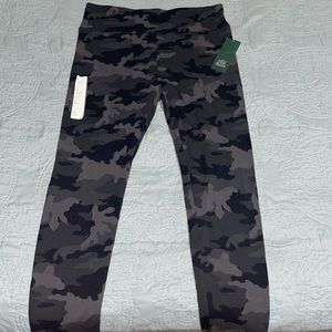 Wild Fable Camo leggings